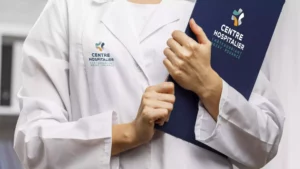 brochure et logo Centre Hospitalier Châteaubriant